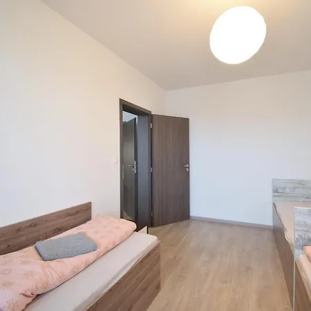 Apartment Zlatovska 22b *