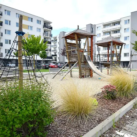 Zlatovska 22b * Trenčín