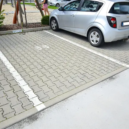Apartment Zlatovska 22b *