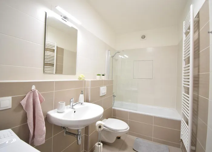 アパート Zlatovska 22b